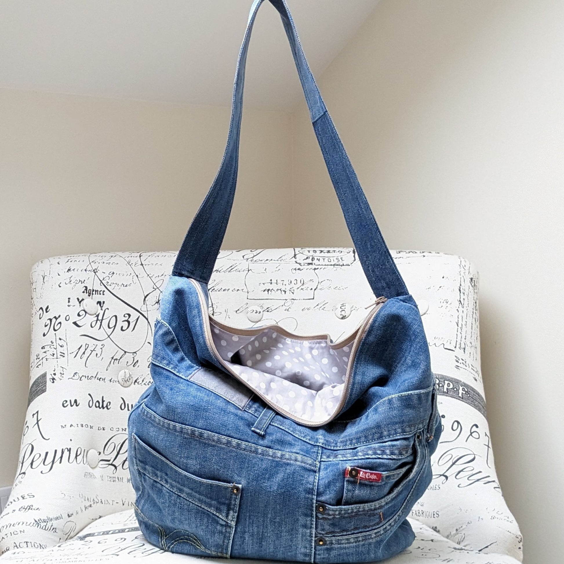 Upcycled-Jeans-Shoulder-Handbag-with-zip-open