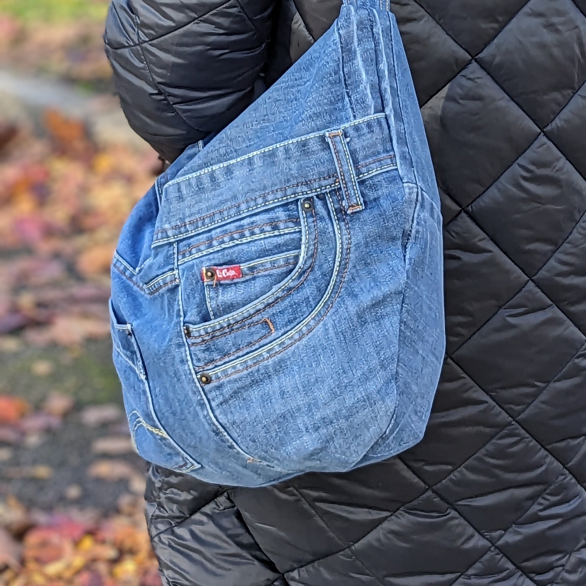 Upcycled-Jeans-Shoulder-Handbag-in-use-close-up